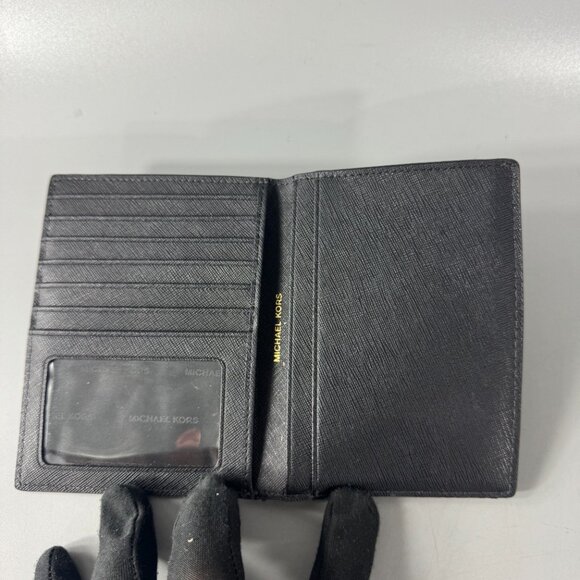 Michael Kors Hudson Black Leather Men Passport Wallet - Picture 4 of 11